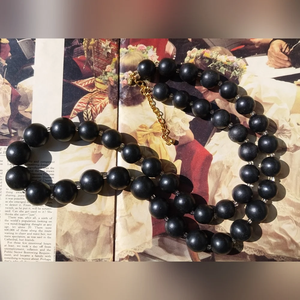 Wood Black Beaded Necklace - Picture 6 of 9